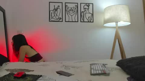 Andrea Cherry online show from 04/18/26, 08:42