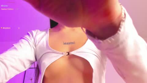 Snapshot of andrea_flow chatting on 02/19/25, 02:12 Andrea online show from 02/19/25, 02:12