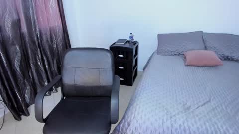 Snapshot of andrea_loaiza2 chatting on 12/08/24, 09:19 Andrea online show from 12/08/24, 09:19