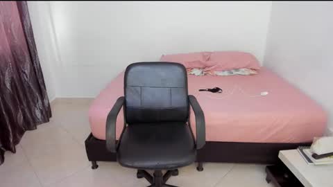 Snapshot of andrea_loaiza2 chatting on 02/12/25, 08:29 Andrea online show from 02/12/25, 08:29