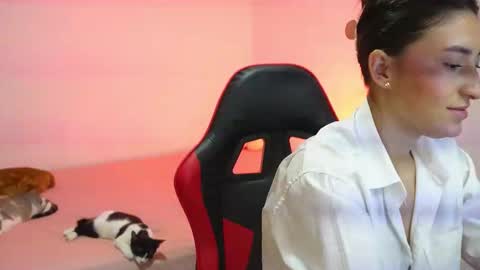 Snapshot of andrea_loaiza2 chatting on 11/10/25, 01:15 Andrea online show from 11/10/25, 01:15