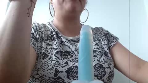 Snapshot of andrea_teacher chatting on 10/03/25, 07:55 Andrea Model trainer Luxury ST online show from 10/03/25, 07:55