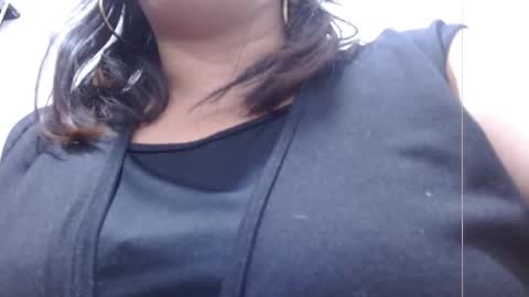 Snapshot of andrea_teacher chatting on 10/17/25, 11:40 Andrea Model trainer Luxury ST online show from 10/17/25, 11:40