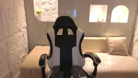 andrea_tx online show from 04/18/26, 07:51