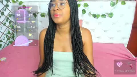 Naomi Andrea Daviss online show from 11/08/25, 11:32