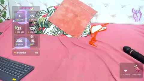 Naomi Andrea Daviss online show from 11/22/25, 02:16