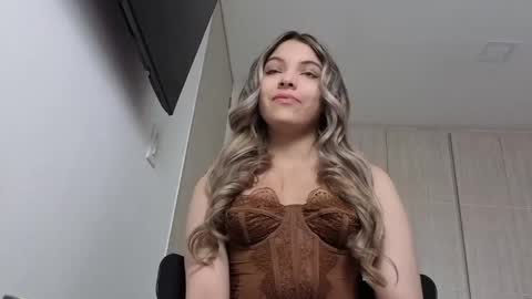 andreau 19 online show from 04/11/26, 02:21