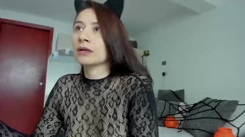 Snapshot of andreawine89 chatting on 11/02/25, 10:12 Andrea see you soon 20 january 300 pm GMT 5 online show from 11/02/25, 10:12