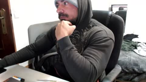 Snapshot of andrecampos87 chatting on 12/17/25, 10:27 Instagram online show from 12/17/25, 10:27