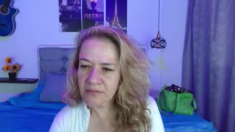 Snapshot of andreea_xx chatting on 02/15/26, 01:41 andreea_xx online show from 02/15/26, 01:41