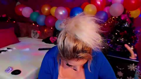 Snapshot of andreeajj chatting on 12/27/24, 01:32 andreeajj online show from 12/27/24, 01:32