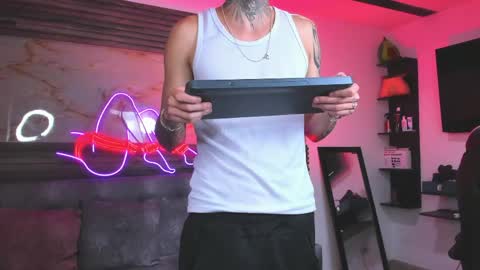 andrees_s online show from 05/22/26, 01:35