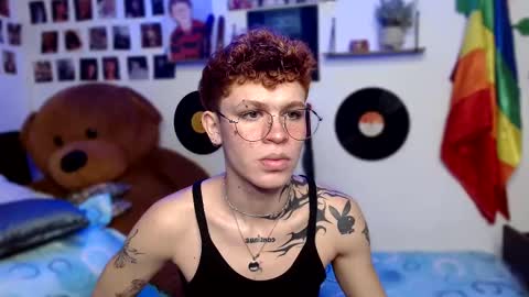 Snapshot of andreewwolffman chatting on 03/10/25, 10:55 Andrew online show from 03/10/25, 10:55