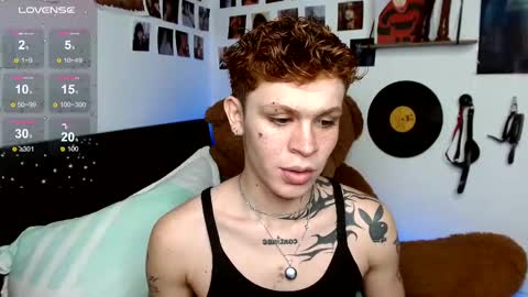 Snapshot of andreewwolffman chatting on 03/12/25, 10:50 Andrew online show from 03/12/25, 10:50