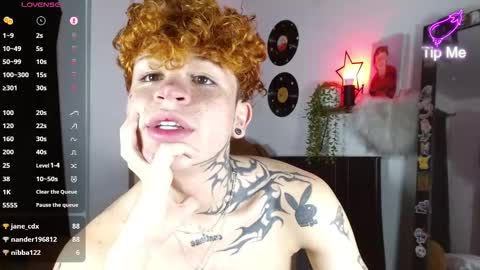 Snapshot of andreewwolffman chatting on 12/03/25, 12:51 Andrew online show from 12/03/25, 12:51