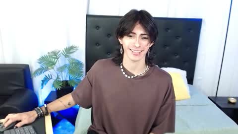 Andrey online show from 11/18/25, 01:59