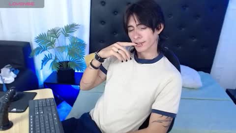 Andrey online show from 11/19/25, 01:44