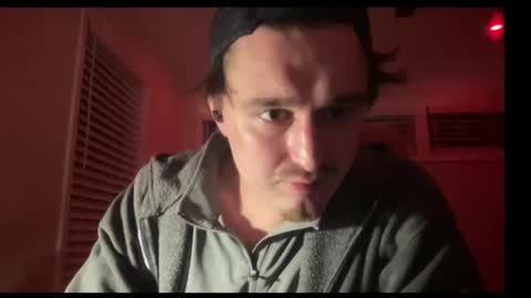 Snapshot of andrenoma427 chatting on 10/28/25, 02:59 andrenoma427 online show from 10/28/25, 02:59