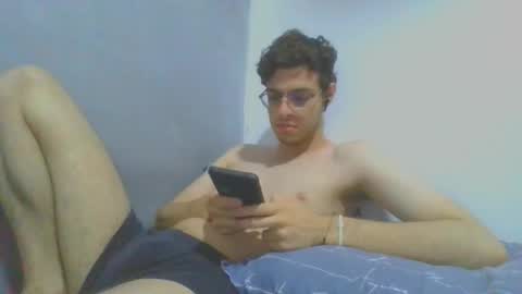 andres129494 online show from 11/17/25, 02:17