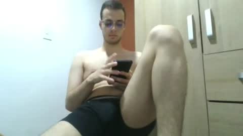 Snapshot of andres129494 chatting on 06/18/26, 02:12 andres129494 online show from 06/18/26, 02:12