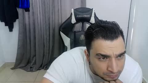 andres180950734 online show from 05/12/26, 12:35