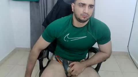 andres180950734 online show from 05/18/26, 11:43