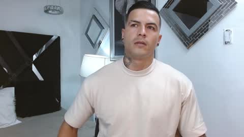 insta andres clark  online show from 02/04/25, 06:27