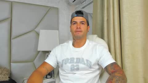 insta andres clark  online show from 09/21/25, 05:36