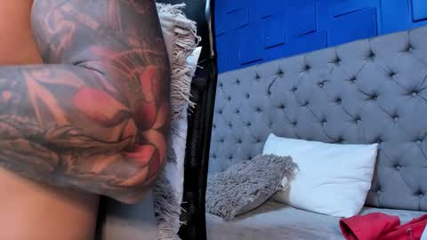 insta andres clark  online show from 01/14/26, 05:40