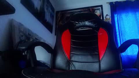 Snapshot of andres_cond chatting on 02/18/26, 01:07 Andrs o online show from 02/18/26, 01:07