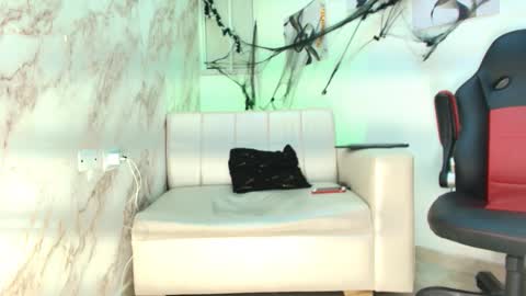 andres_stud online show from 11/01/25, 04:47