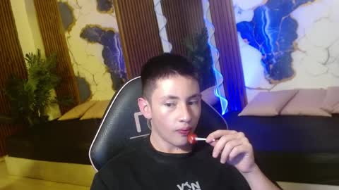 andres_tay online show from 04/11/26, 07:45