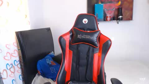 Andres white online show from 11/05/25, 09:48