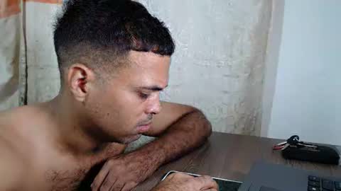 Snapshot of andresfern chatting on 11/23/25, 11:43 ANDRES online show from 11/23/25, 11:43