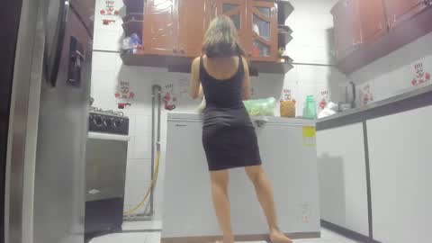 Isa  --------- online show from 12/11/24, 01:37