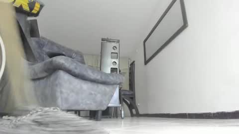 Isa  --------- online show from 01/20/25, 02:53