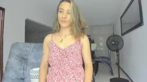 Isa  --------- online show from 02/03/25, 12:04