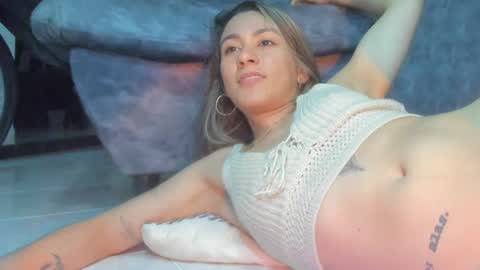 Isa  --------- online show from 03/09/25, 12:00