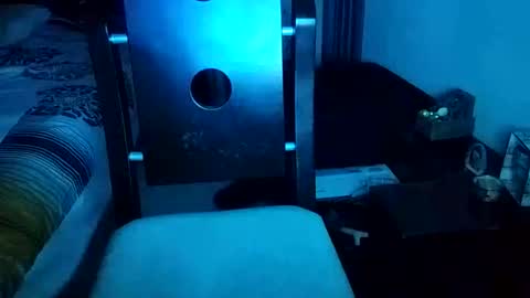 andresvergon85 online show from 12/29/24, 01:56