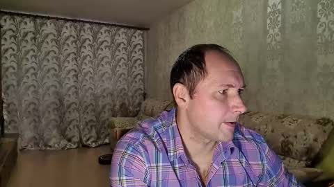 Snapshot of andretota6 chatting on 10/24/25, 09:17 ANDRE online show from 10/24/25, 09:17