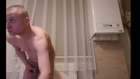 andrew3356577 online show from 04/05/26, 08:39