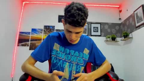 andrew_2811 online show from 09/15/25, 05:07