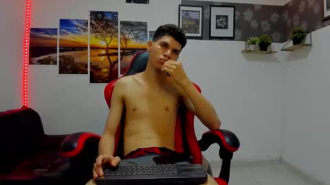 andrew_2811 online show from 10/15/25, 05:40