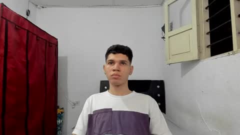 andrew_2811 online show from 04/27/26, 04:32