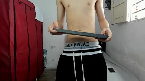 andrew_2811 online show from 04/29/26, 03:38