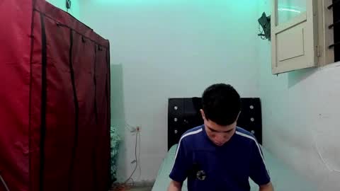 andrew_2811 online show from 05/04/26, 01:23