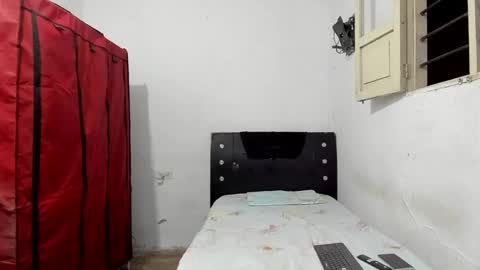 andrew_2811 online show from 05/12/26, 01:03