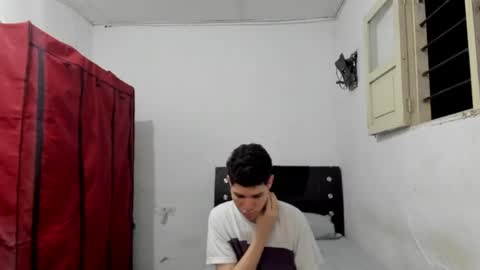 andrew_2811 online show from 05/22/26, 01:24