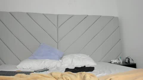 Colleman online show from 10/26/25, 02:39