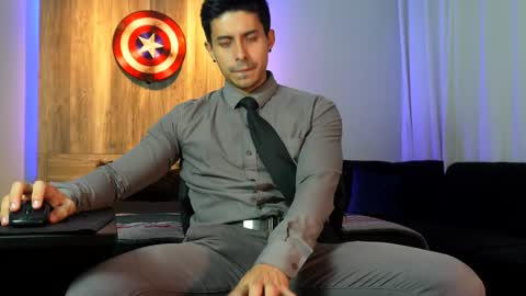 Snapshot of andrew_elliot chatting on 12/03/24, 06:26 Andrew online show from 12/03/24, 06:26